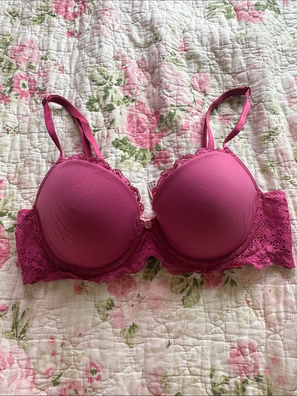 VS Women’s Lace-Trim Molded Bra - Raspberry Pink